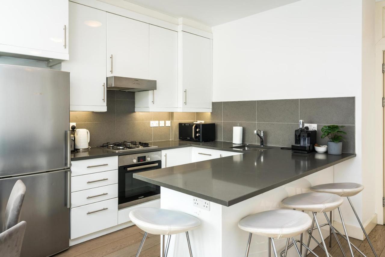 Spacious 2 Bedroom / Earls Court / Kensington London Bagian luar foto